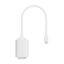 Adaptador Indoor PoE+ a USB-C blanco con cable en U y conector USB-C sobre fondo blanco